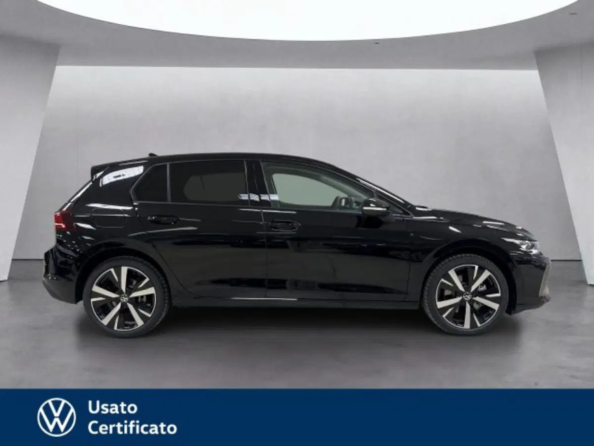 Volkswagen Golf nuova a Vicenza (3)