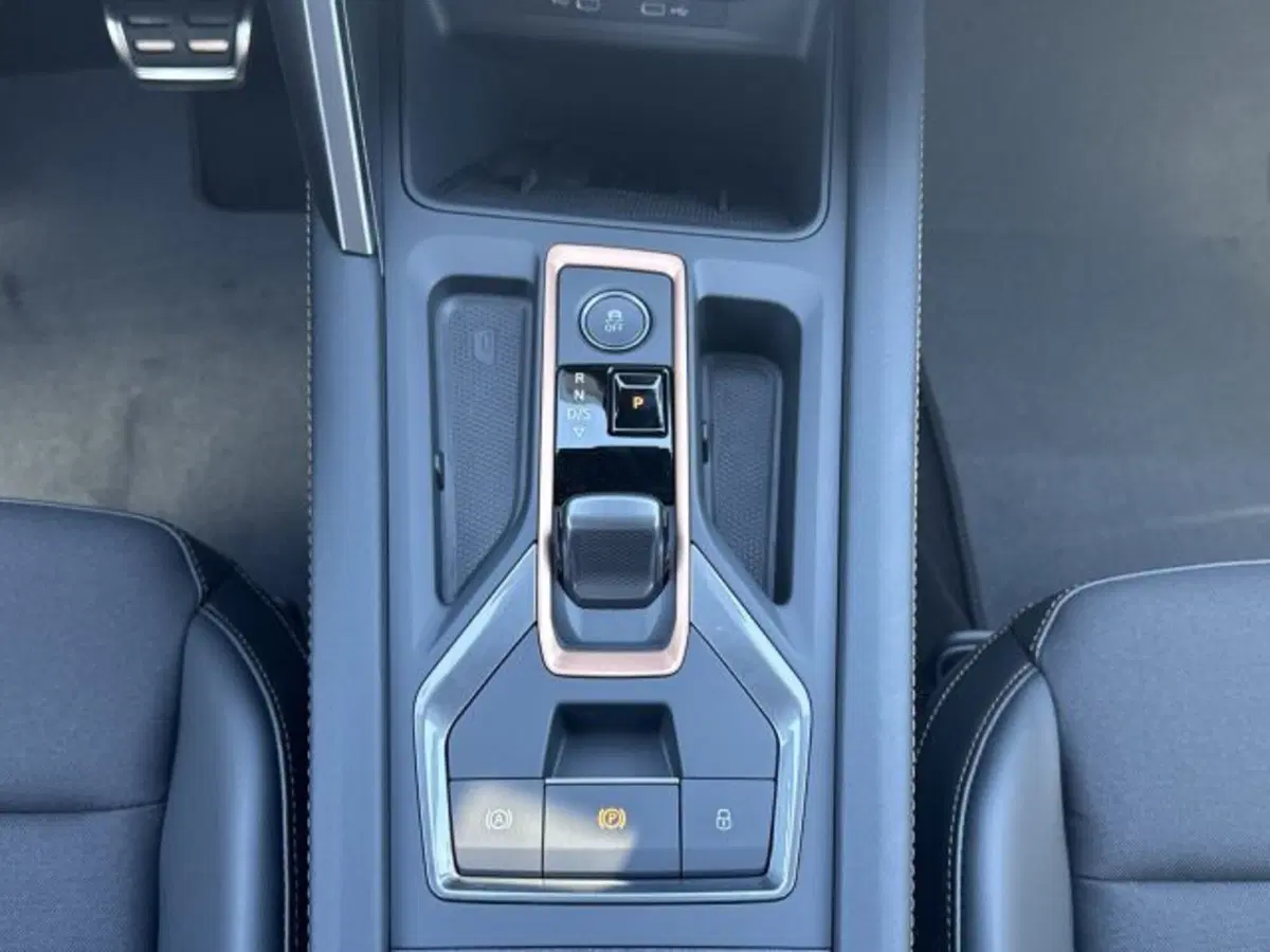 Cupra Leon nuova a Vicenza (11)