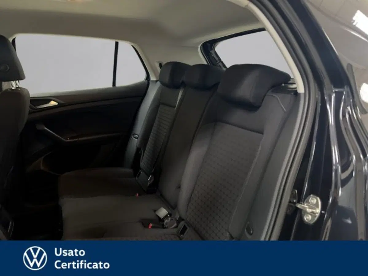 Volkswagen T-Cross usata a Vicenza (14)