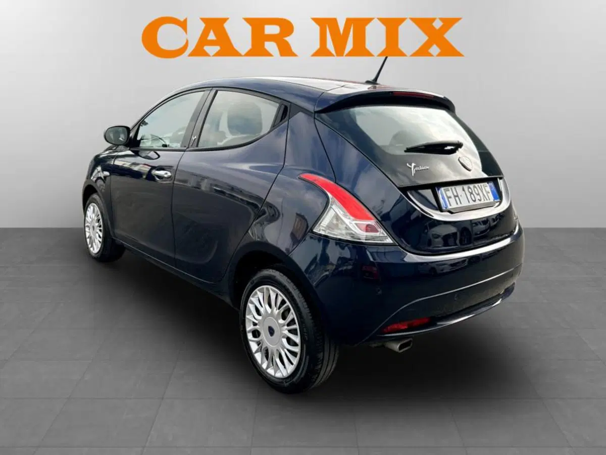 Lancia Ypsilon usata a Piacenza (5)