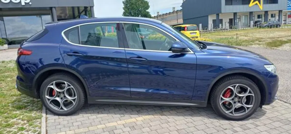 Alfa Romeo Stelvio usata a Padova (3)