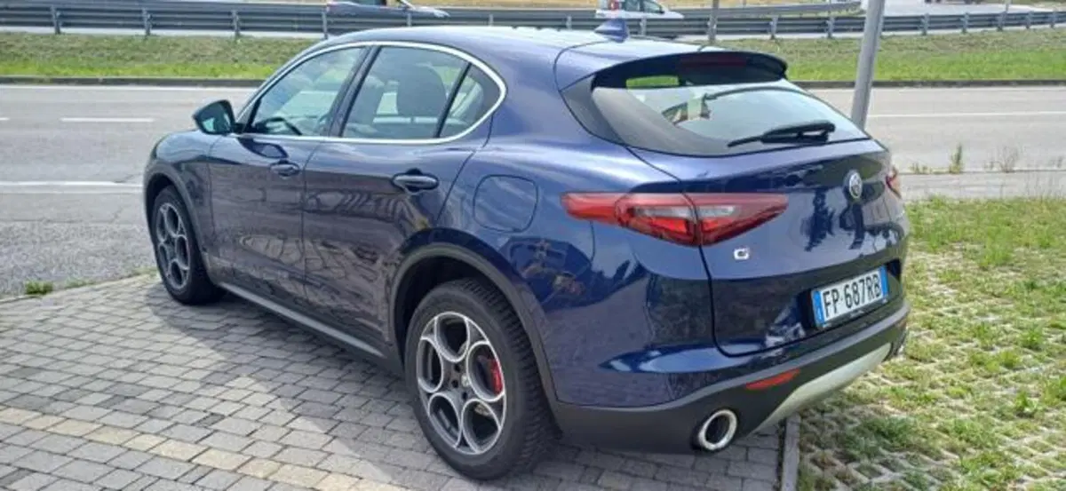 Alfa Romeo Stelvio usata a Padova (5)