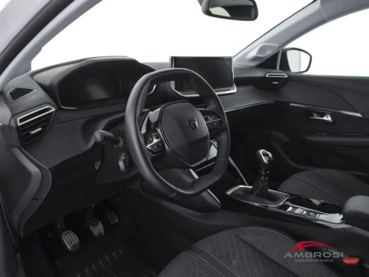 Peugeot 208 usata a Perugia (8)