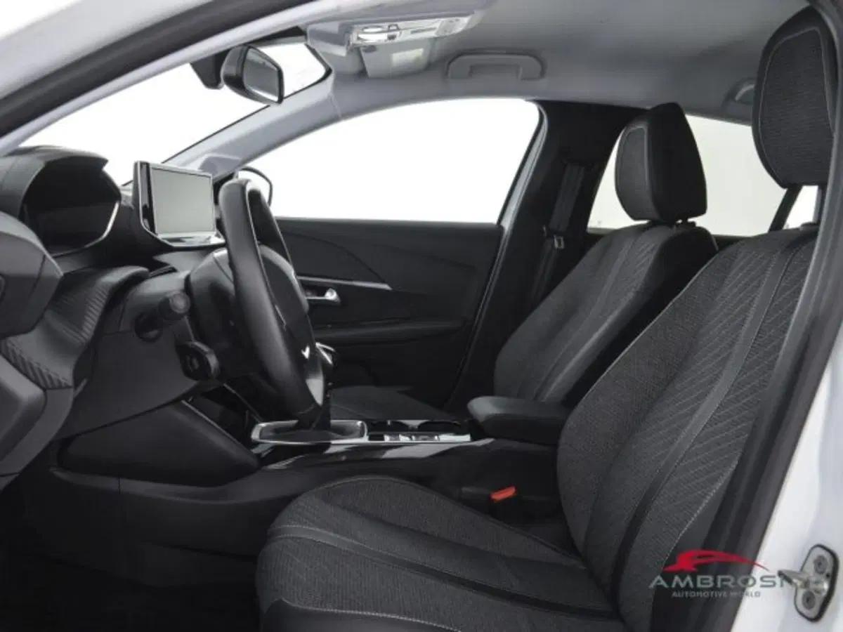 Peugeot 208 usata a Perugia (9)