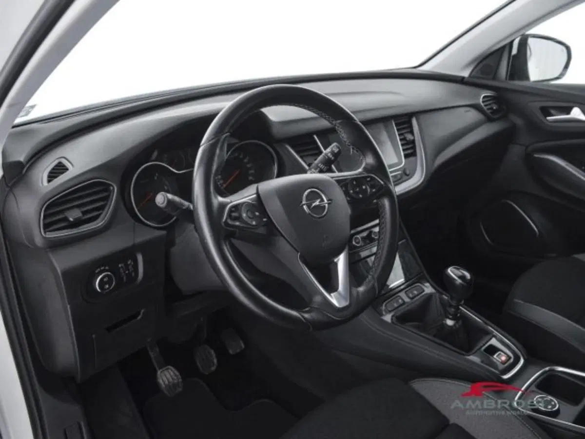 Opel Grandland X usata a Perugia (8)
