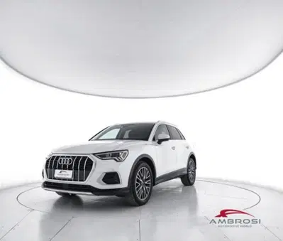 Audi Q3 35 2.0 tdi Business Advanced s-tronic del 2023 usata a Corciano