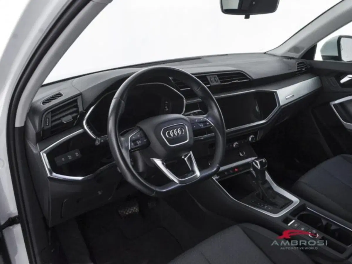 Audi Q3 usata a Perugia (8)
