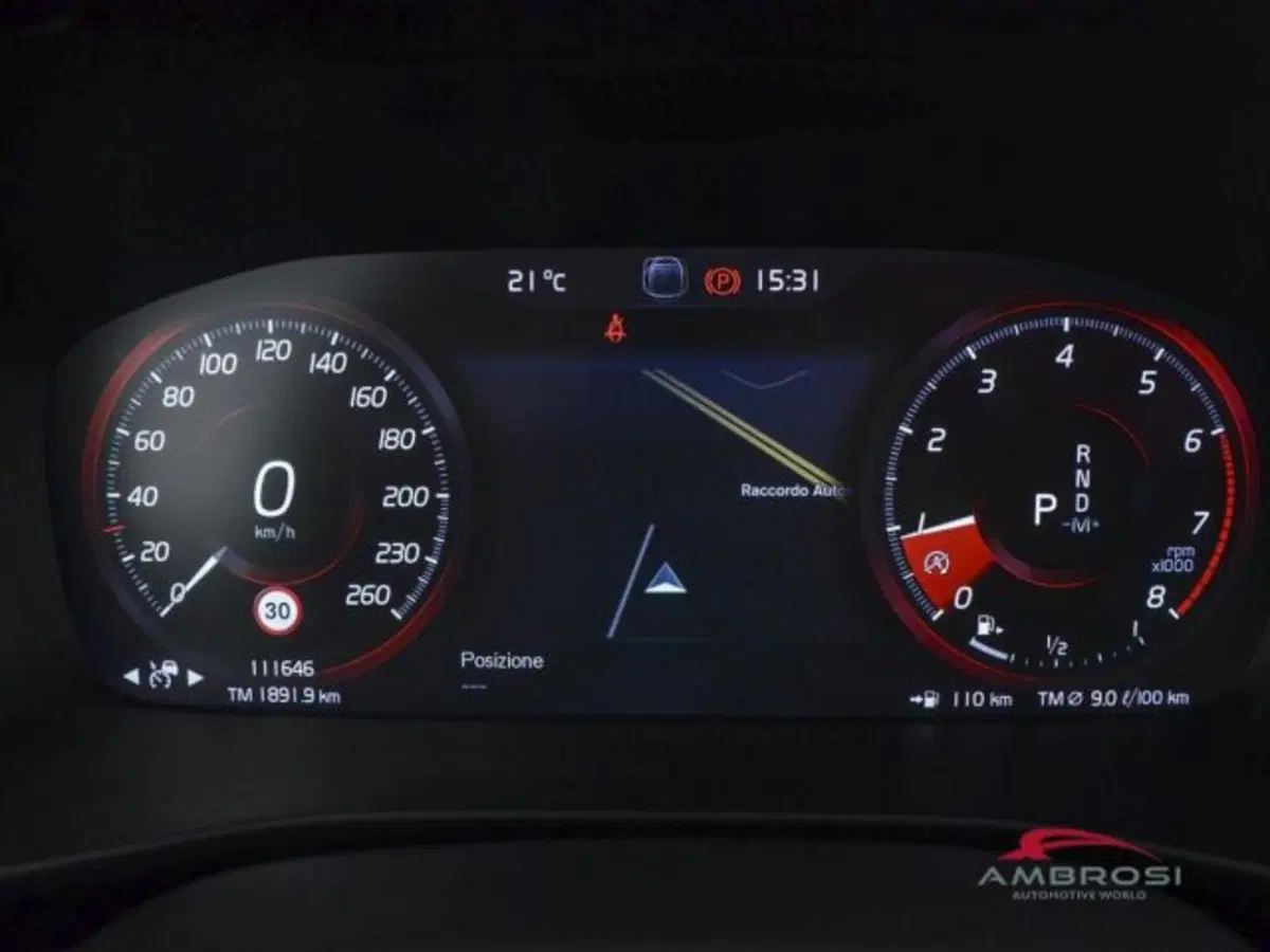 Volvo XC40 usata a Perugia (13)