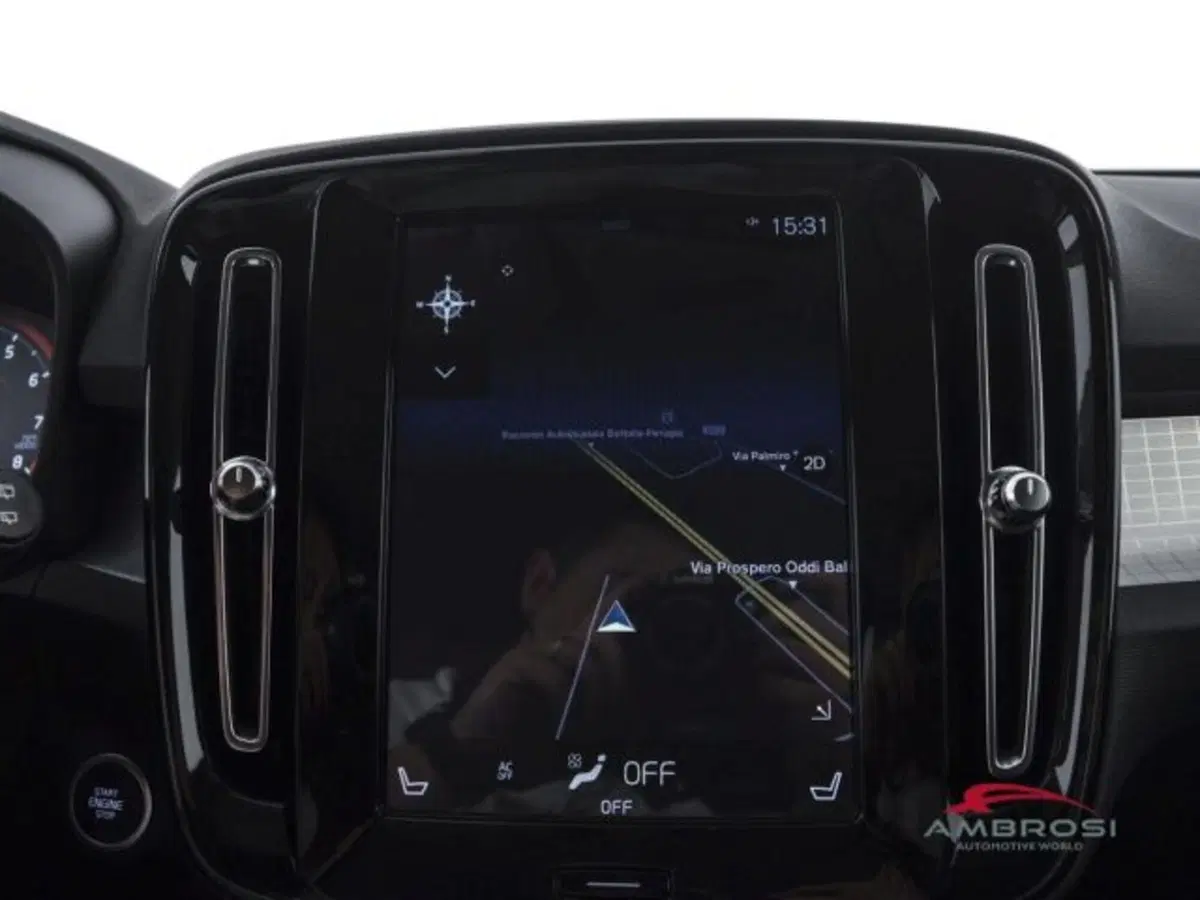 Volvo XC40 usata a Perugia (15)