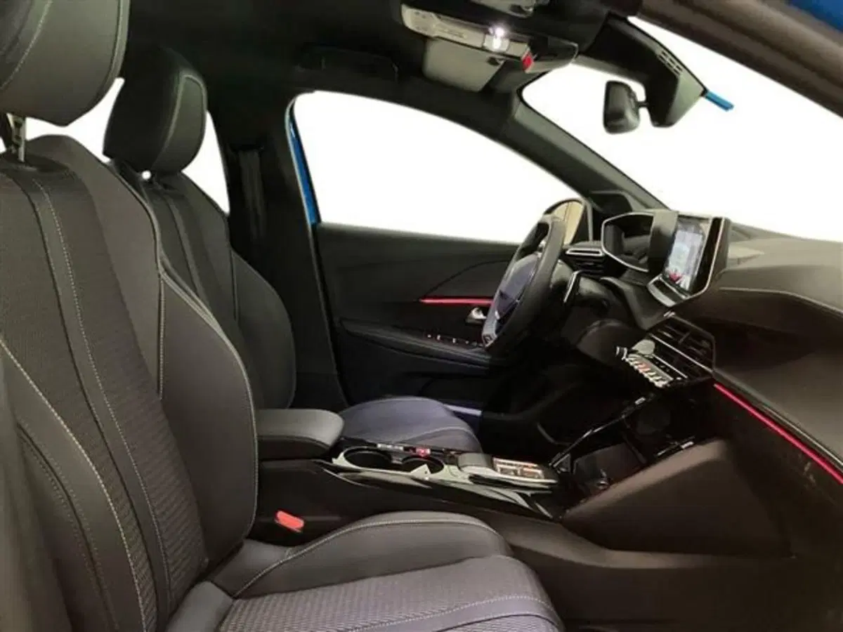 Peugeot 208 usata a Como (11)