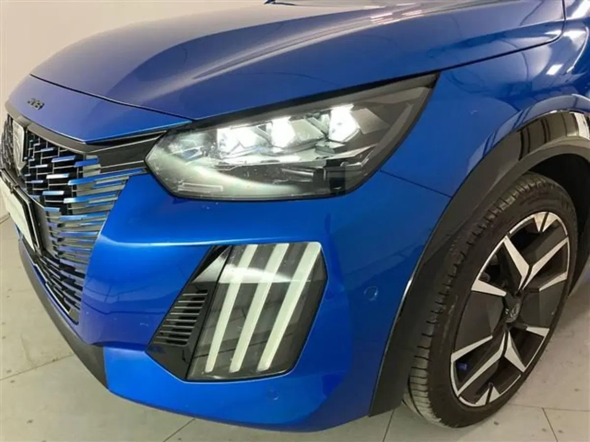 Peugeot 208 usata a Como (6)