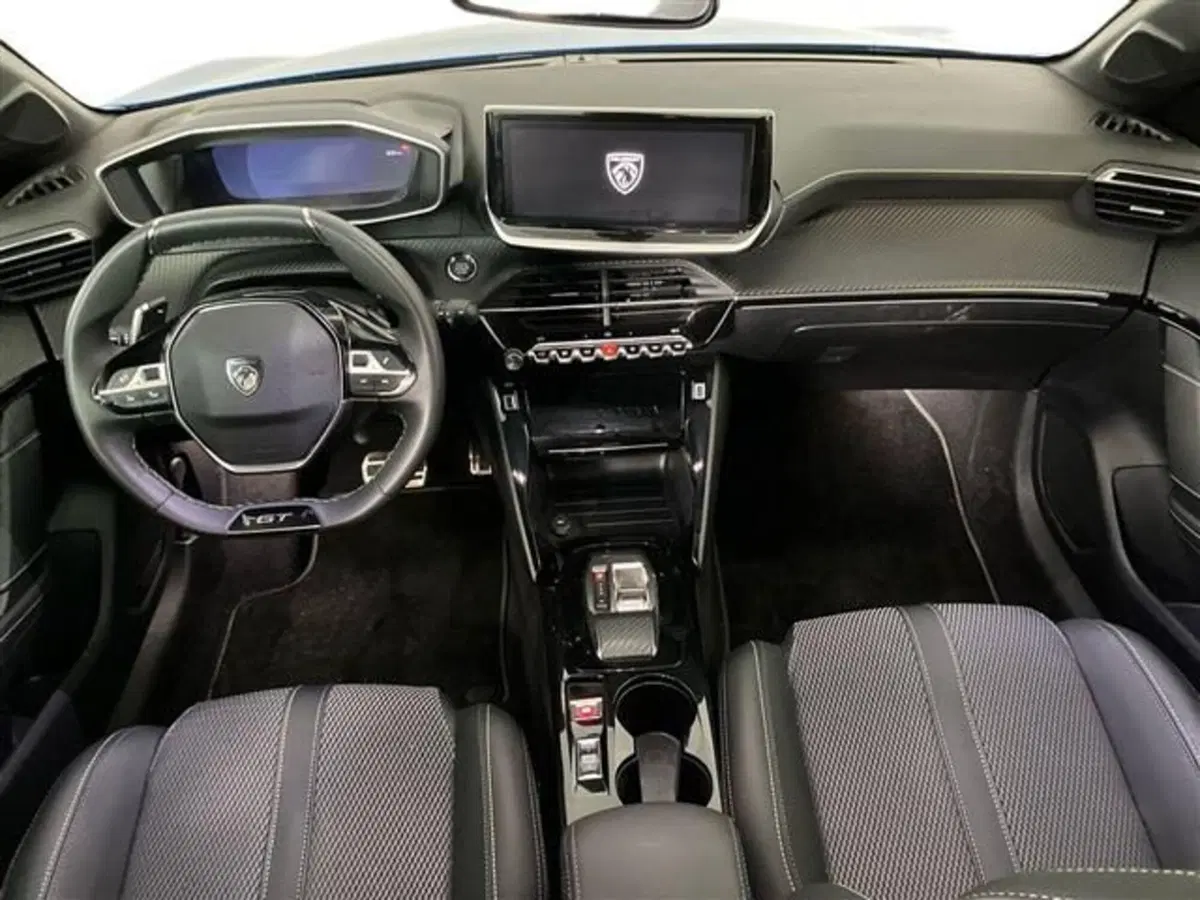 Peugeot 208 usata a Como (9)