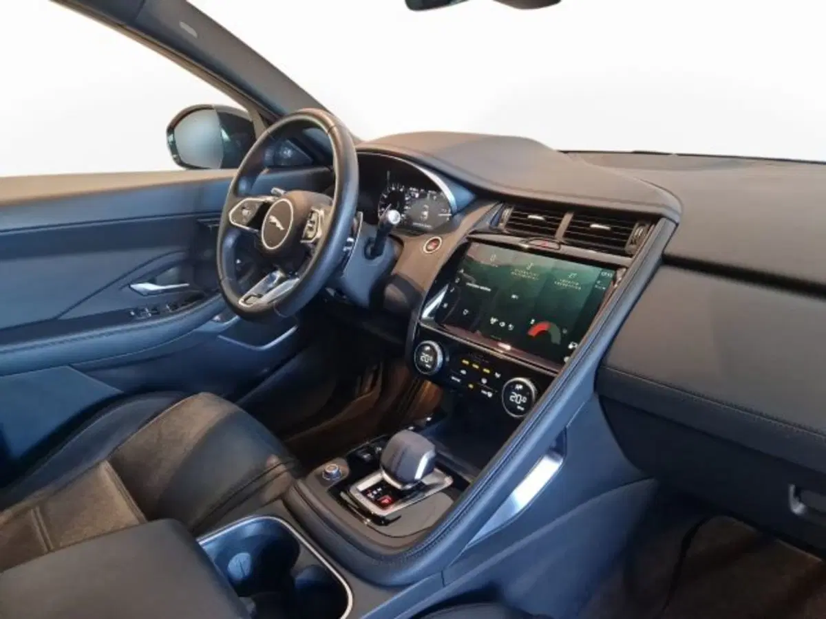 Jaguar E-Pace usata a Modena (10)