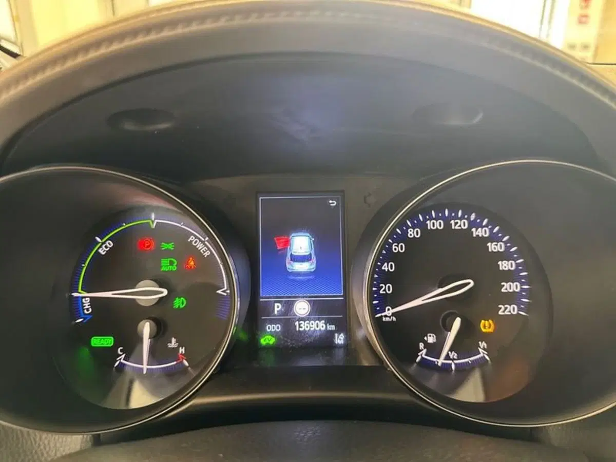 Toyota Toyota C-HR usata a Prato (13)