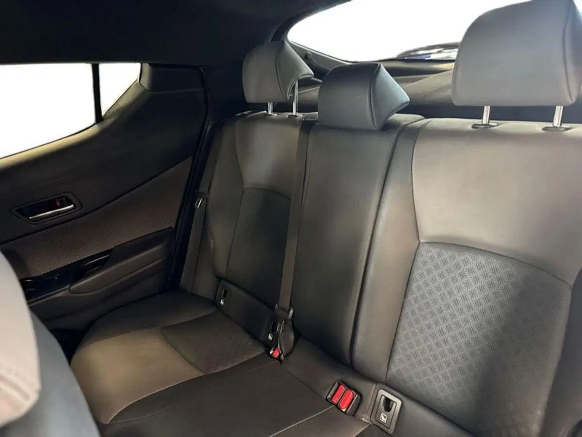 Toyota Toyota C-HR usata a Prato (15)