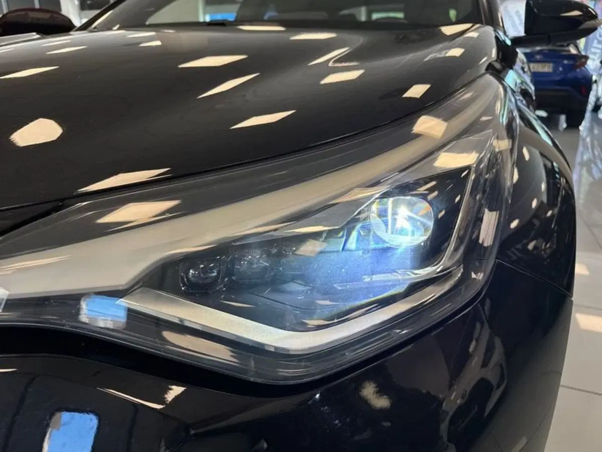 Toyota Toyota C-HR usata a Prato (8)