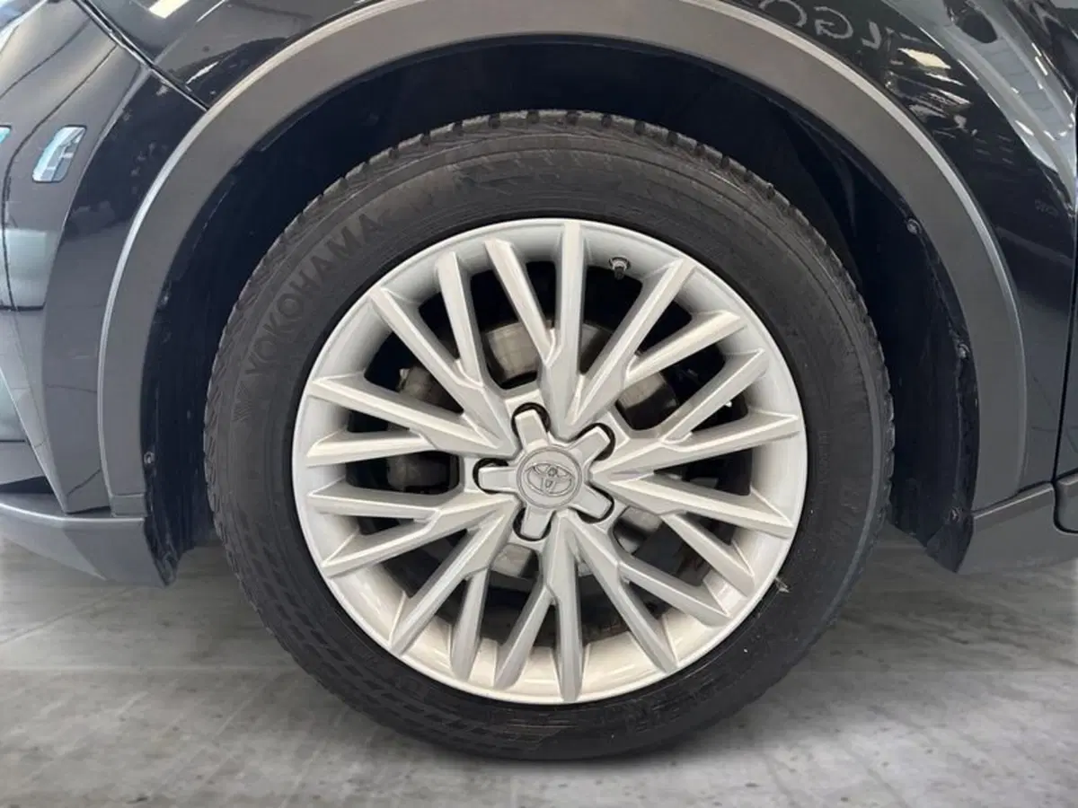 Toyota Toyota C-HR usata a Prato (9)