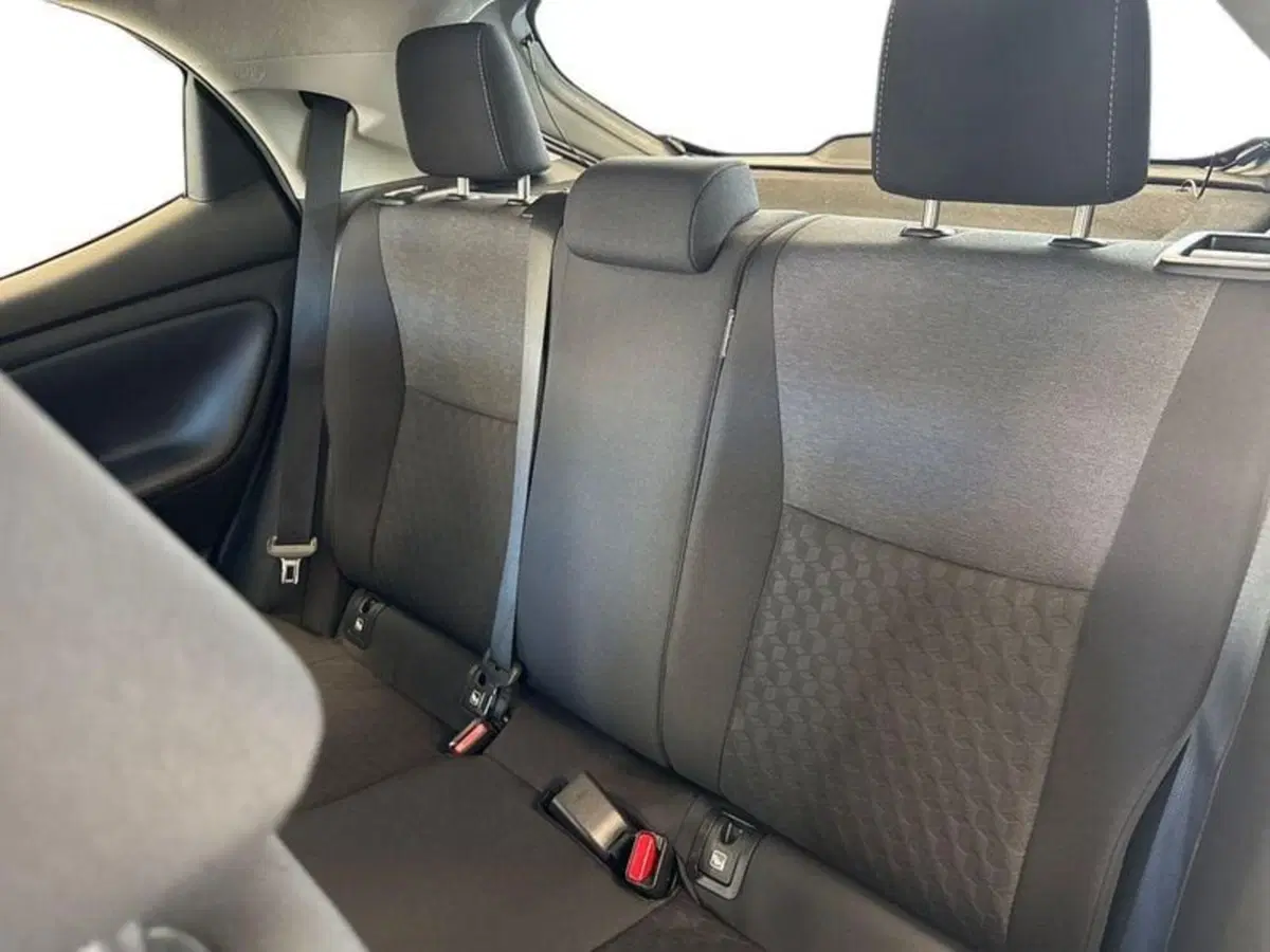 Toyota Yaris usata a Prato (15)