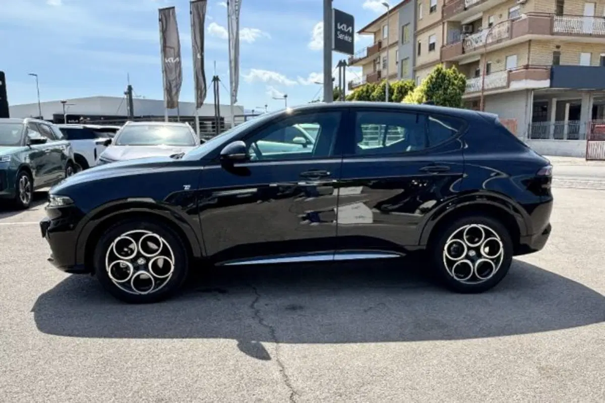 Alfa Romeo Tonale usata a Latina (4)