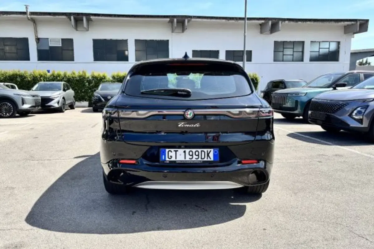 Alfa Romeo Tonale usata a Latina (6)