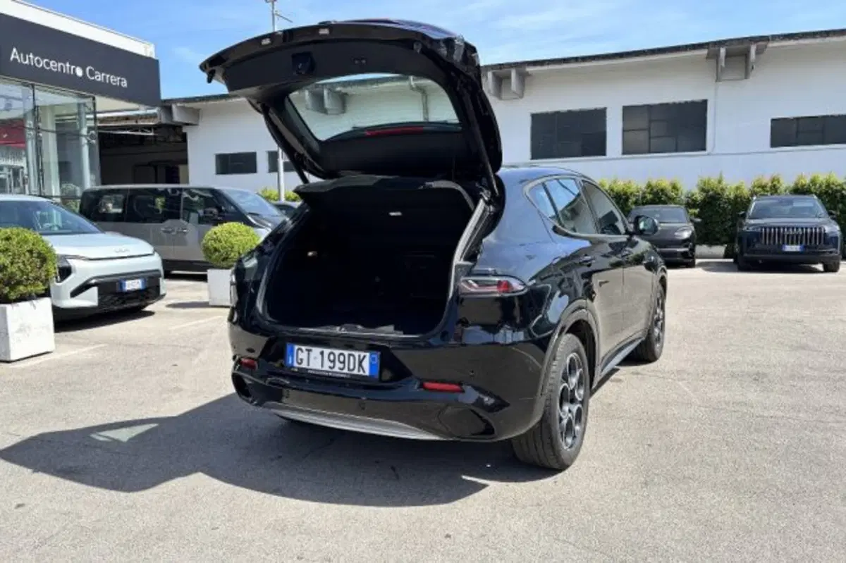 Alfa Romeo Tonale usata a Latina (7)
