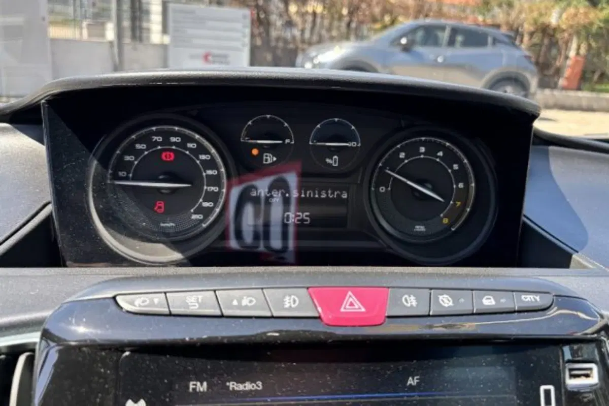 Lancia Ypsilon usata a Latina (13)