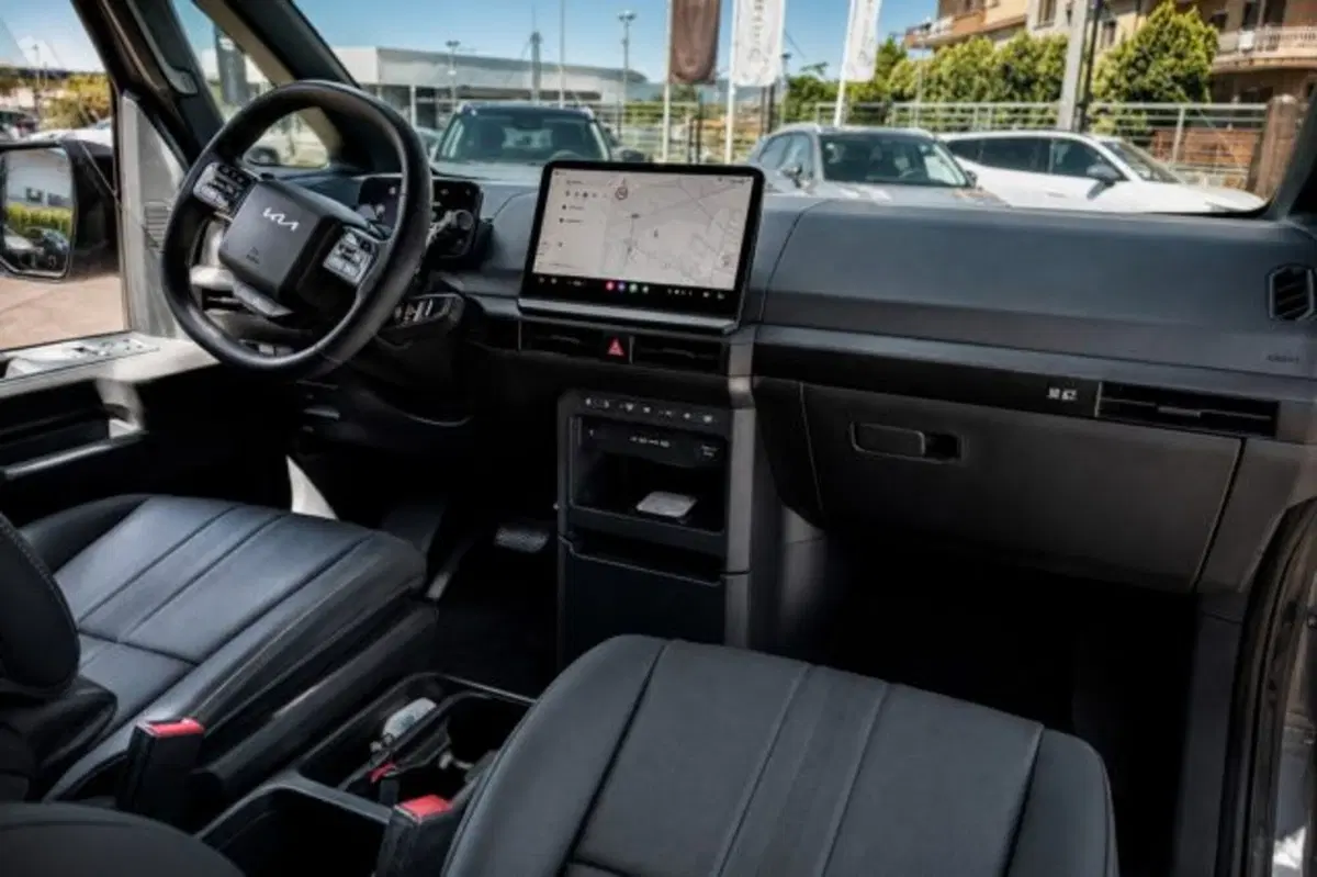 Kia PV5 usata a Latina (9)