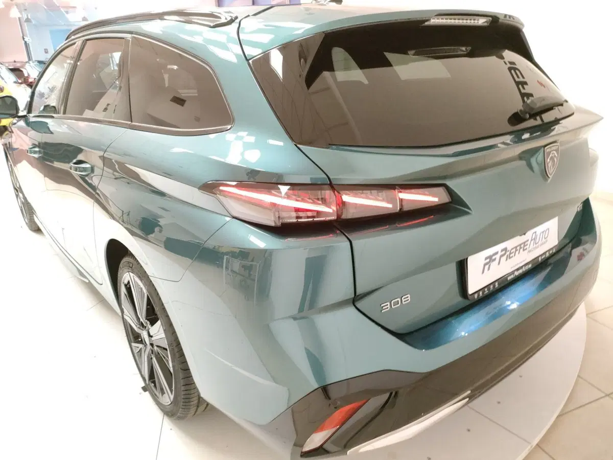 Peugeot 308 SW nuova a Ascoli Piceno (9)