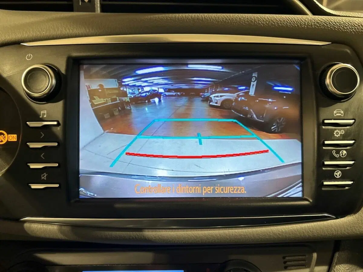 Toyota Yaris usata a Lecco (16)