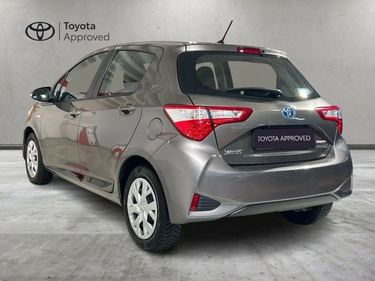 Toyota Yaris usata a Lecco (4)