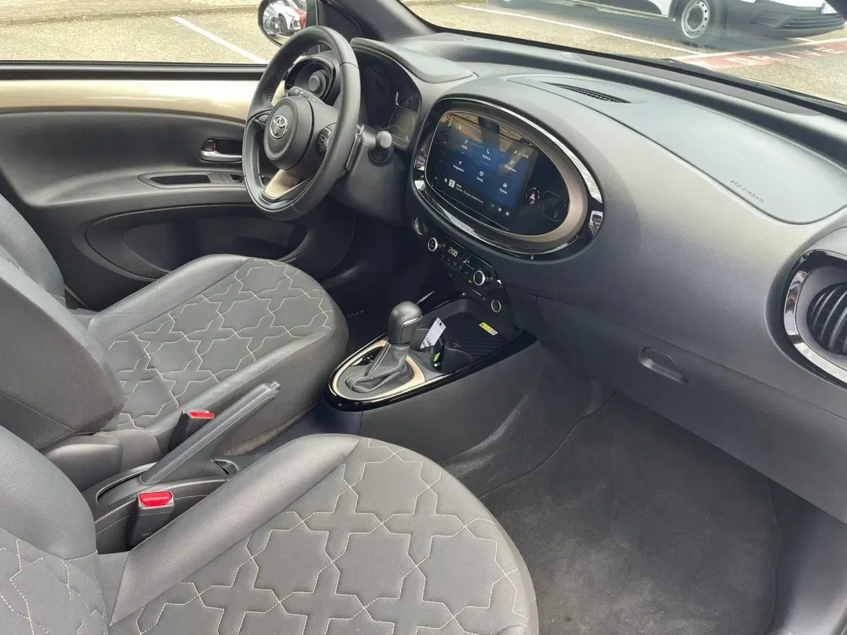 Toyota Aygo X usata a Piacenza (11)