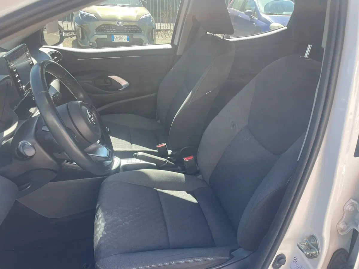 Toyota Yaris usata a Piacenza (14)