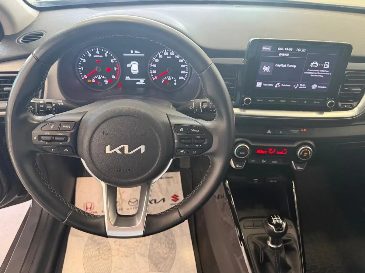 Kia Stonic usata a Napoli (12)