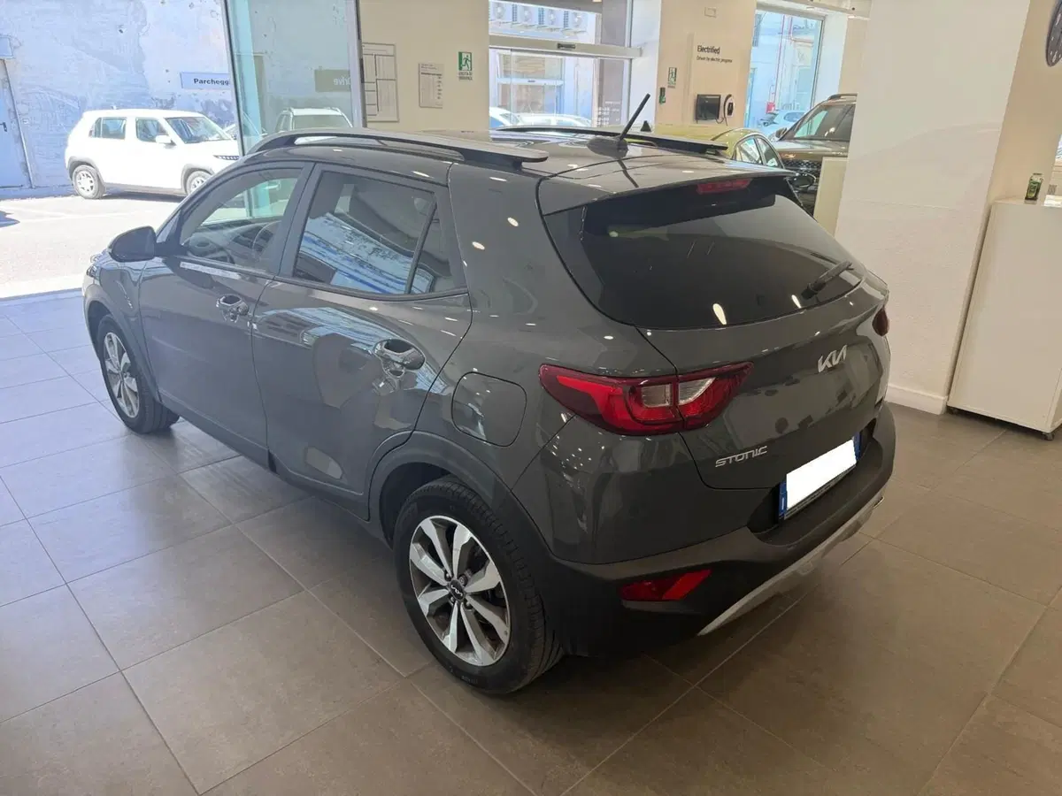 Kia Stonic usata a Napoli (4)