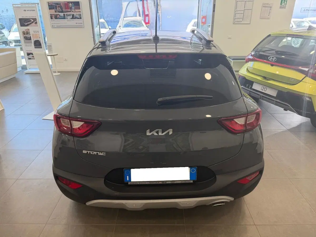 Kia Stonic usata a Napoli (6)