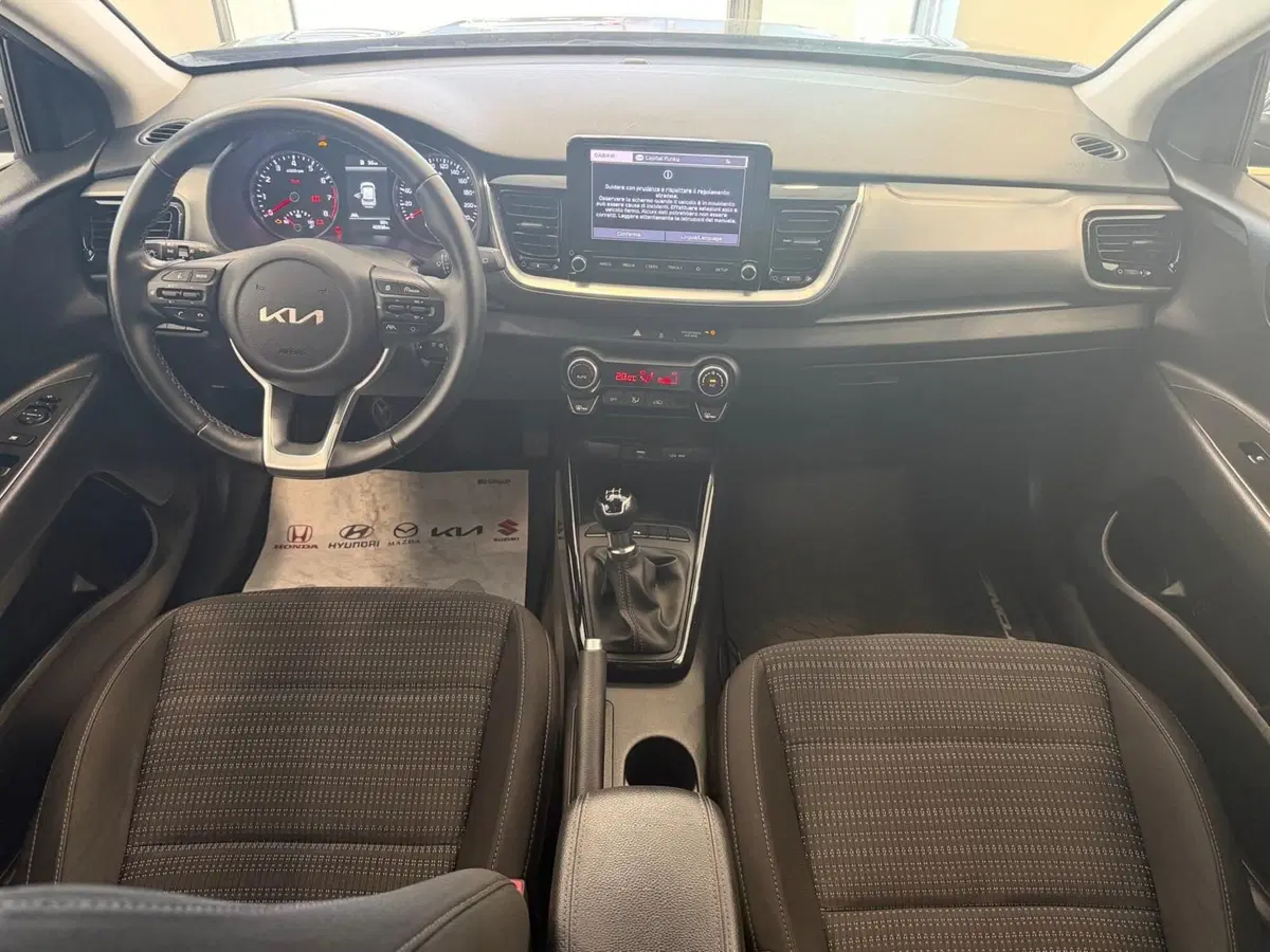 Kia Stonic usata a Napoli (8)