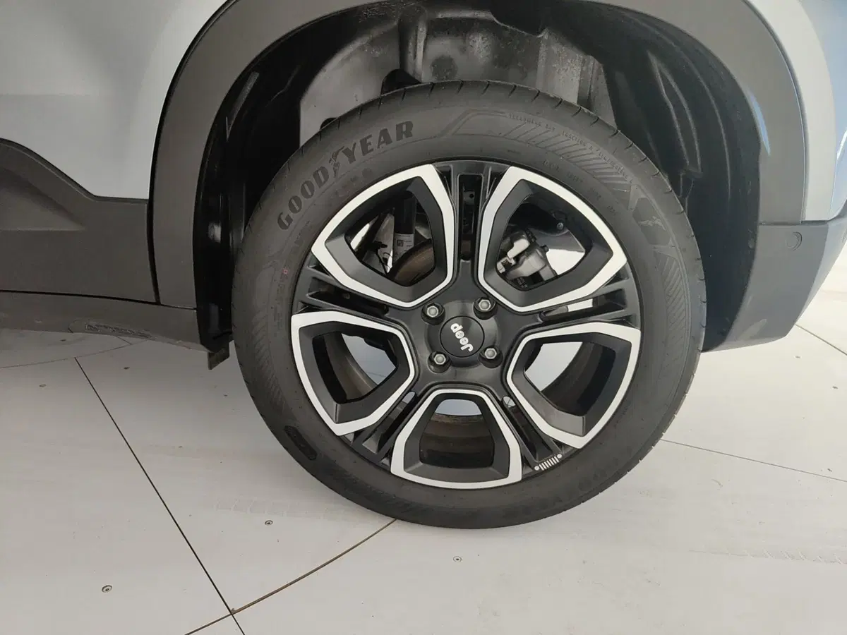 Jeep Avenger usata a Caserta (11)