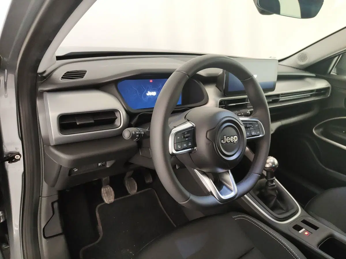 Jeep Avenger usata a Caserta (19)