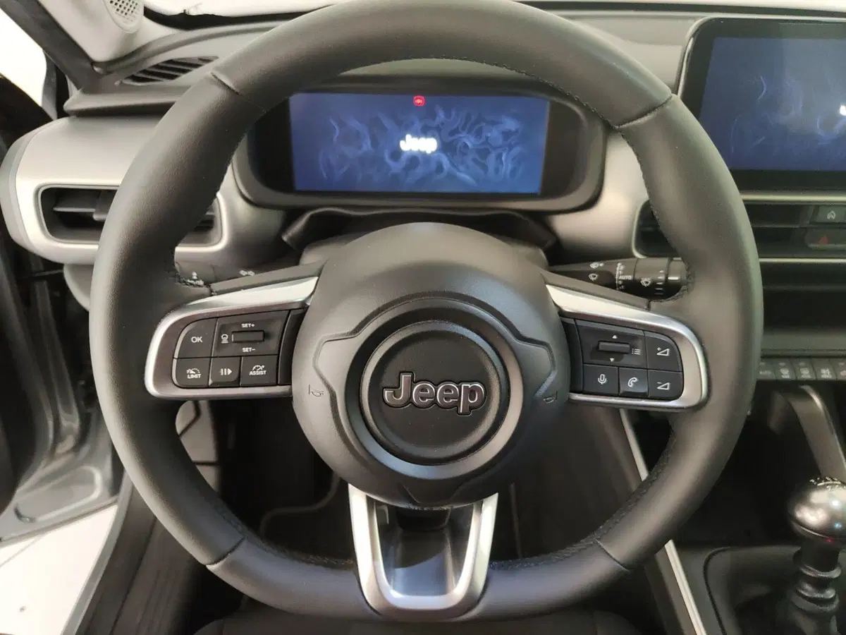 Jeep Avenger usata a Caserta (20)