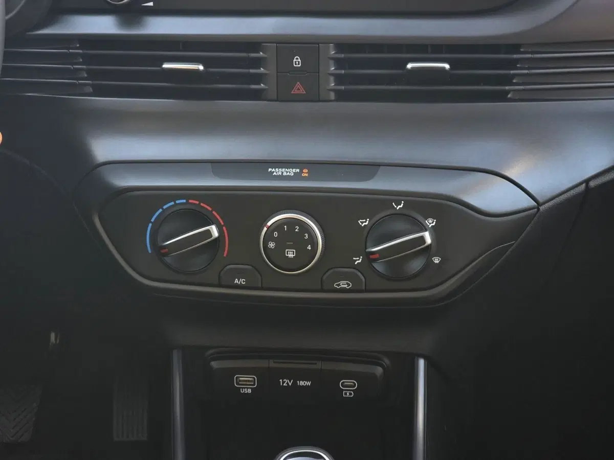 Hyundai i20 nuova a Pistoia (13)