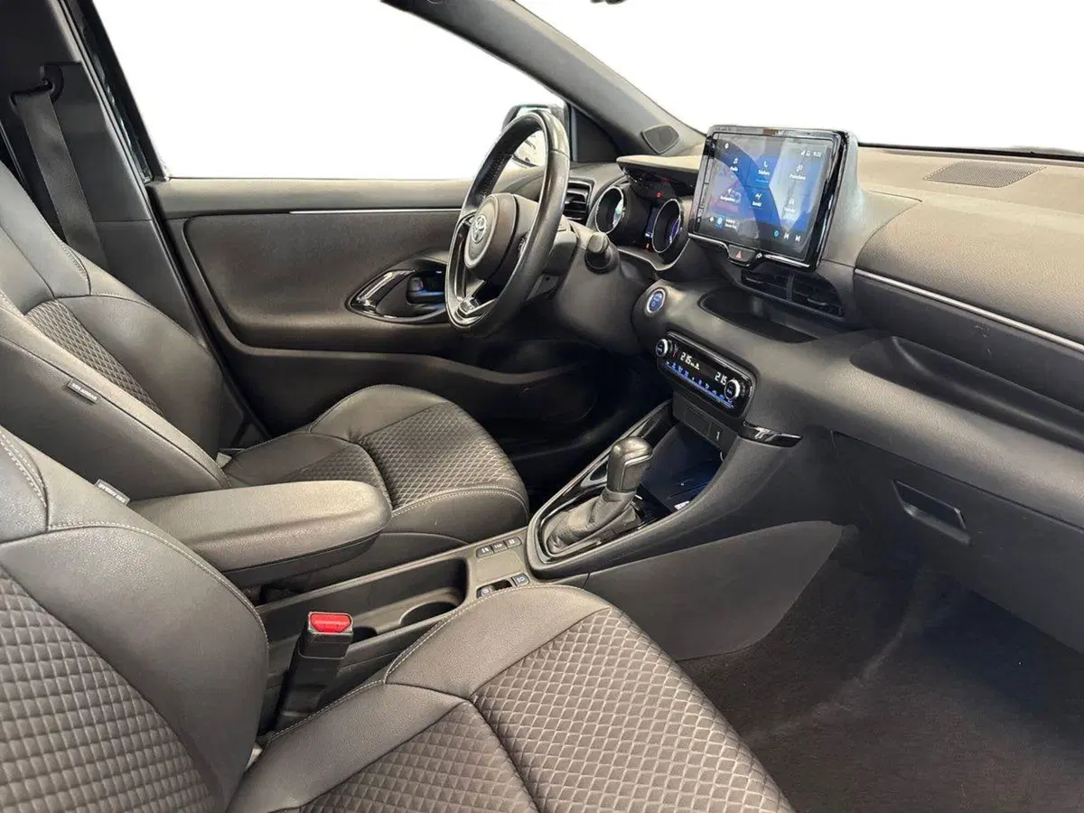 Toyota Yaris usata a Prato (16)