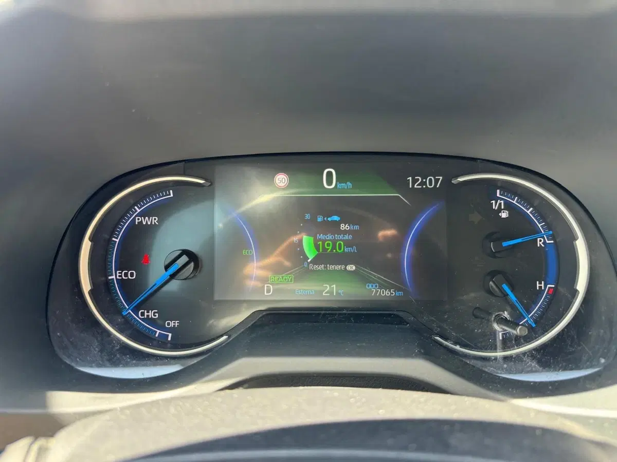 Toyota Rav4 usata a Modena (10)