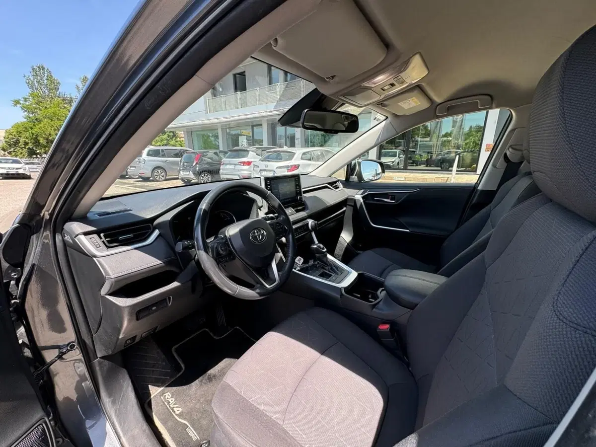 Toyota Rav4 usata a Modena (13)