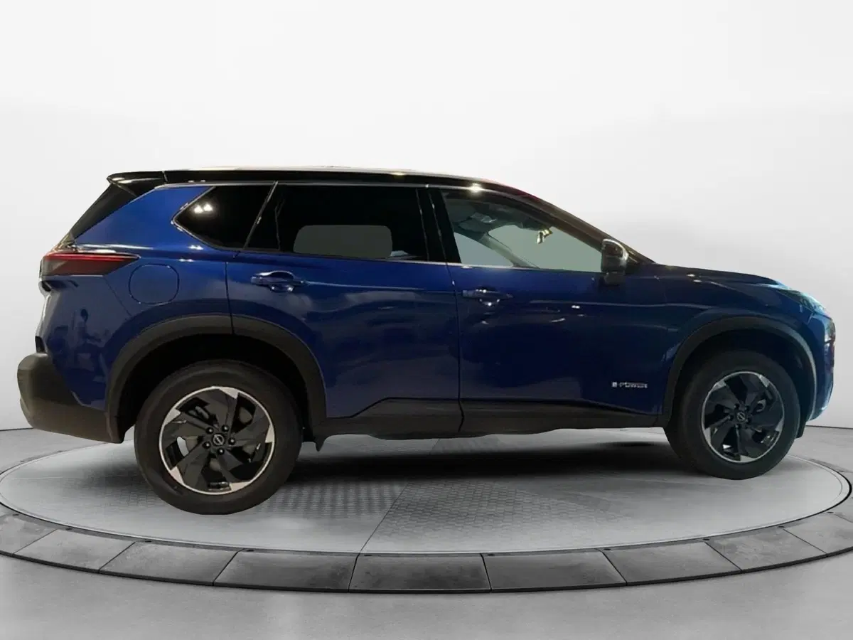 Nissan X-Trail nuova a Bologna (2)