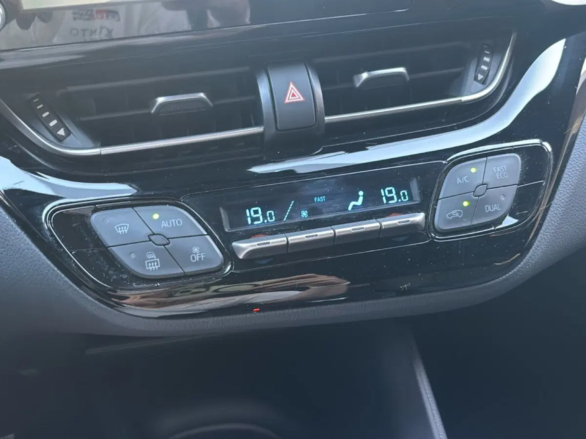 Toyota Toyota C-HR usata a Bologna (13)