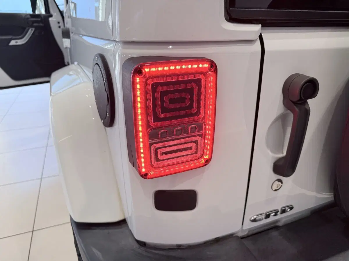 Jeep Wrangler usata a Latina (13)