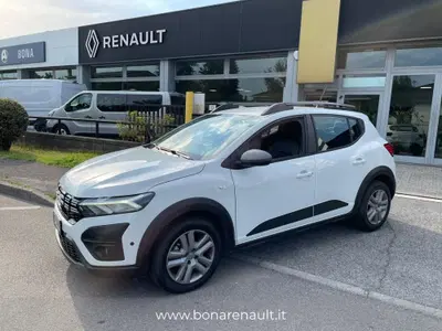 Dacia Sandero Stepway 1.0 tce Expression 90cv cvt del 2023 usata a Lissone