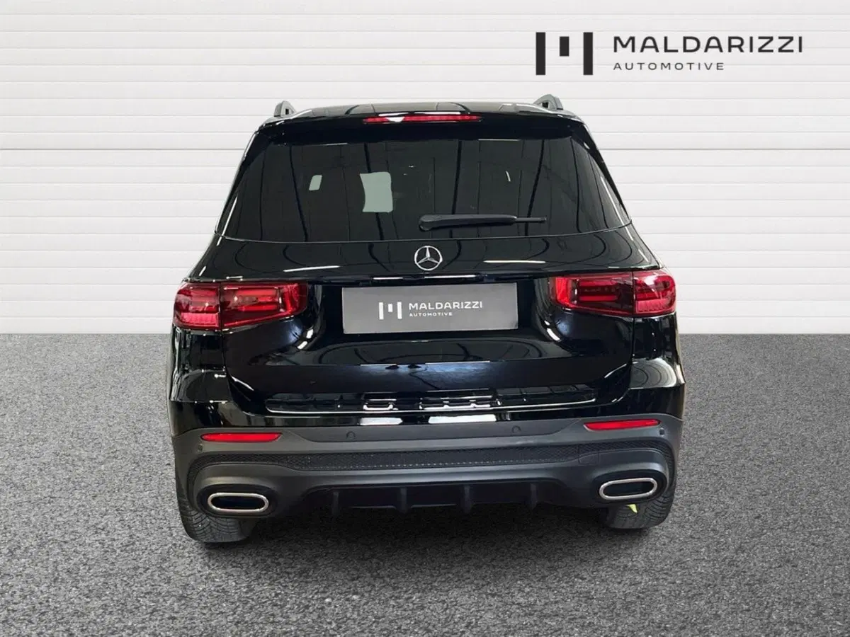 Mercedes-Benz GLB usata a Bari (3)