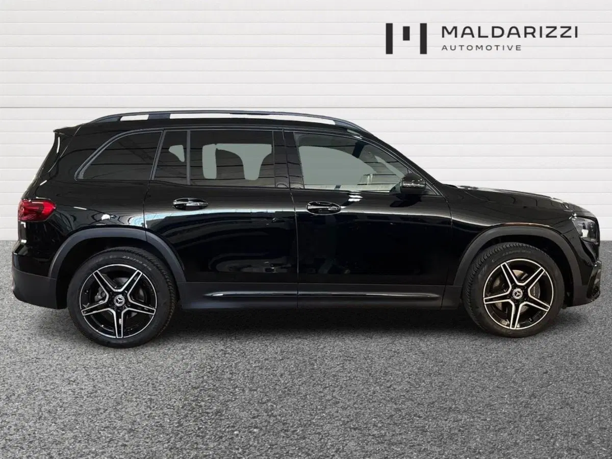 Mercedes-Benz GLB usata a Bari (5)