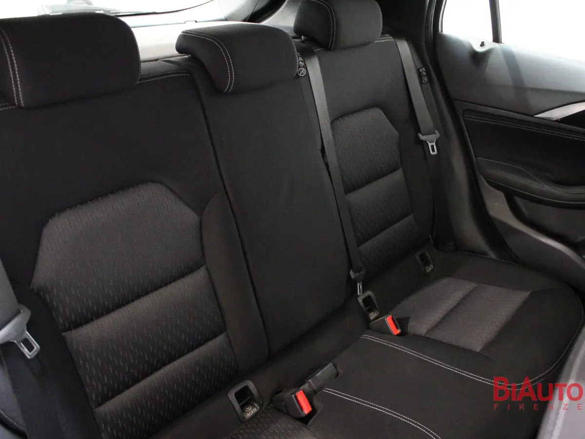 Infiniti Q30 usata a Firenze (7)